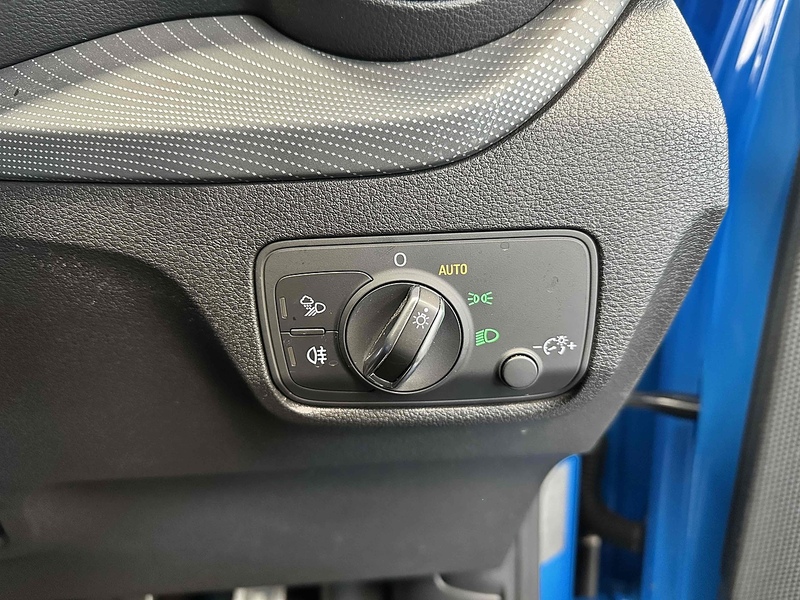 Audi Q2 TFSI CoD Black Edition - U2045