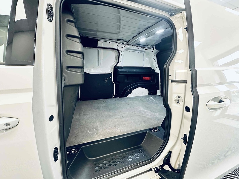 Volkswagen ID. Buzz Cargo Pro Commerce Plus - U2049