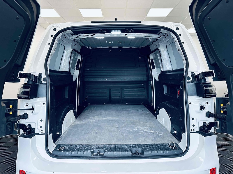 Volkswagen ID. Buzz Cargo Pro Commerce Plus - U2049