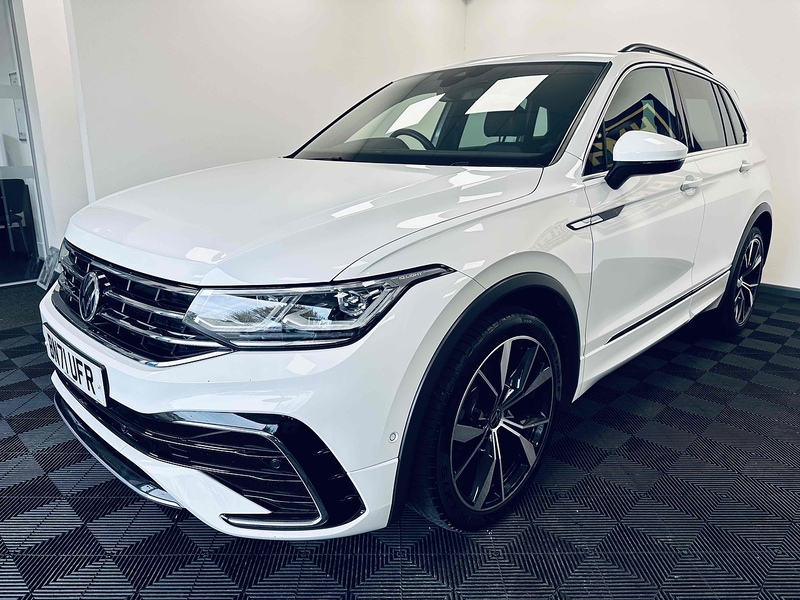 Volkswagen Tiguan TSI R-Line - U2051