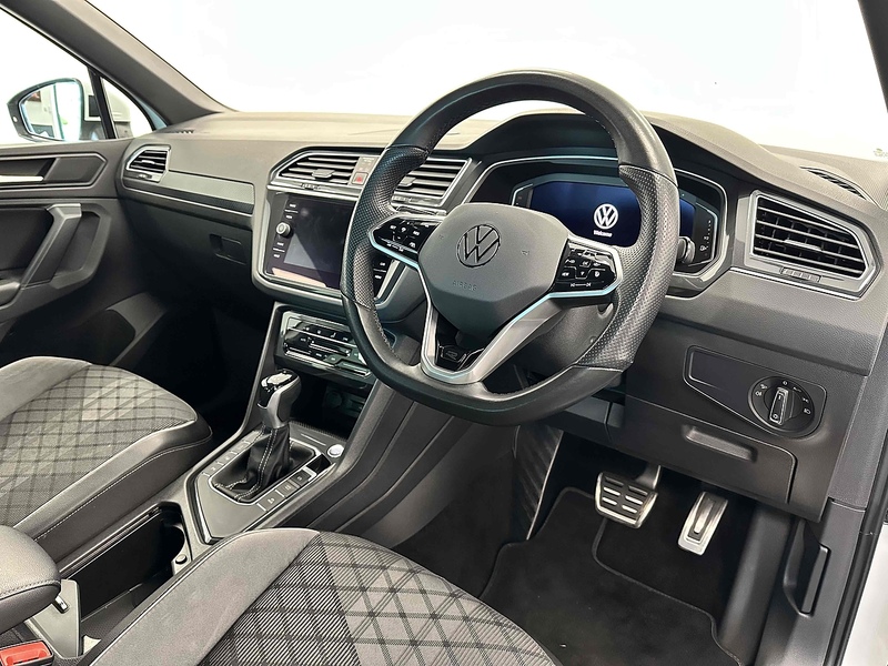 Volkswagen Tiguan TSI R-Line - U2051
