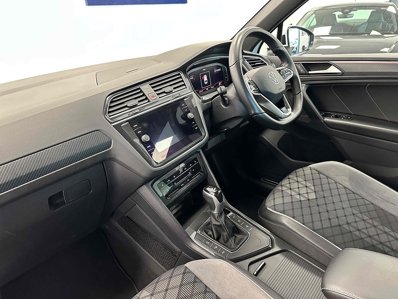 Volkswagen Tiguan TSI R-Line - U2051