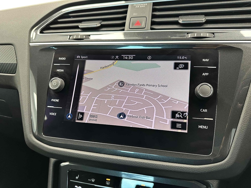 Volkswagen Tiguan TSI R-Line - U2051