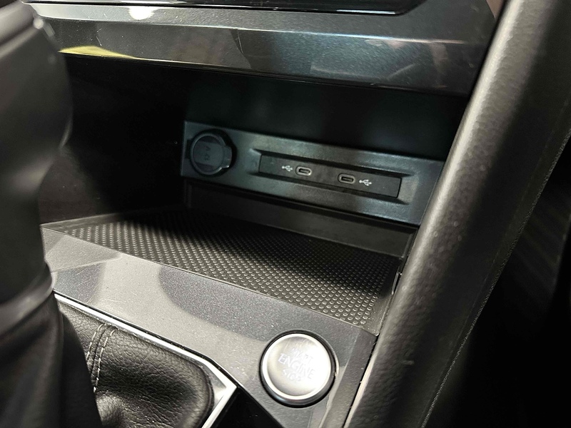 Volkswagen Tiguan TSI R-Line - U2051