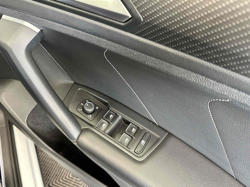 Volkswagen Tiguan TSI R-Line - U2051