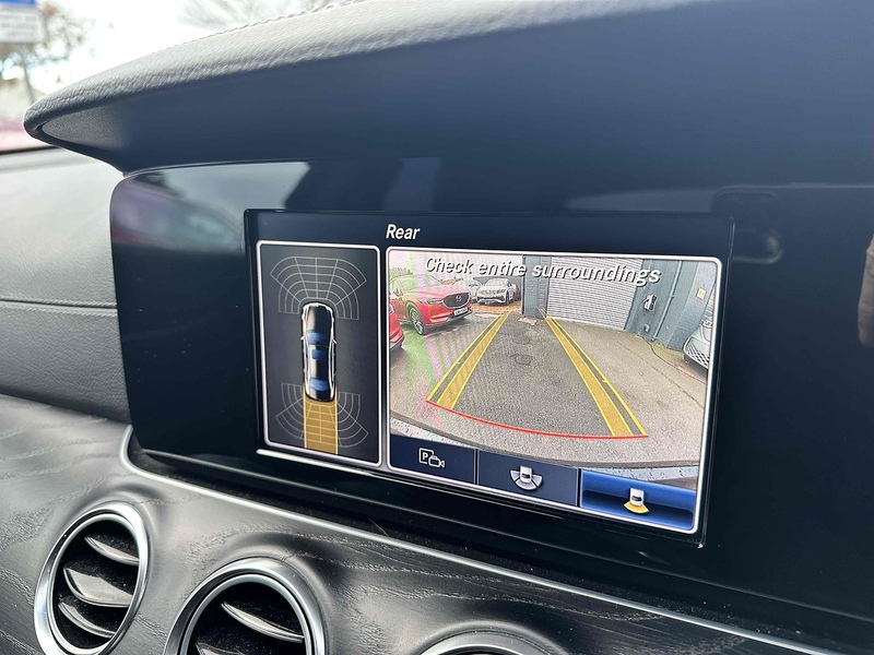 Mercedes-Benz E Class E220d AMG Line - U2058