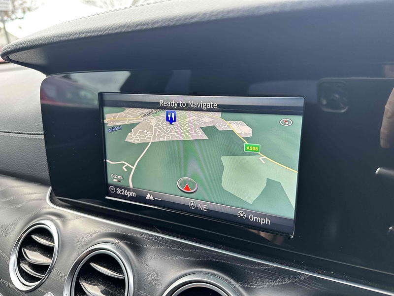 Mercedes-Benz E Class E220d AMG Line - U2058