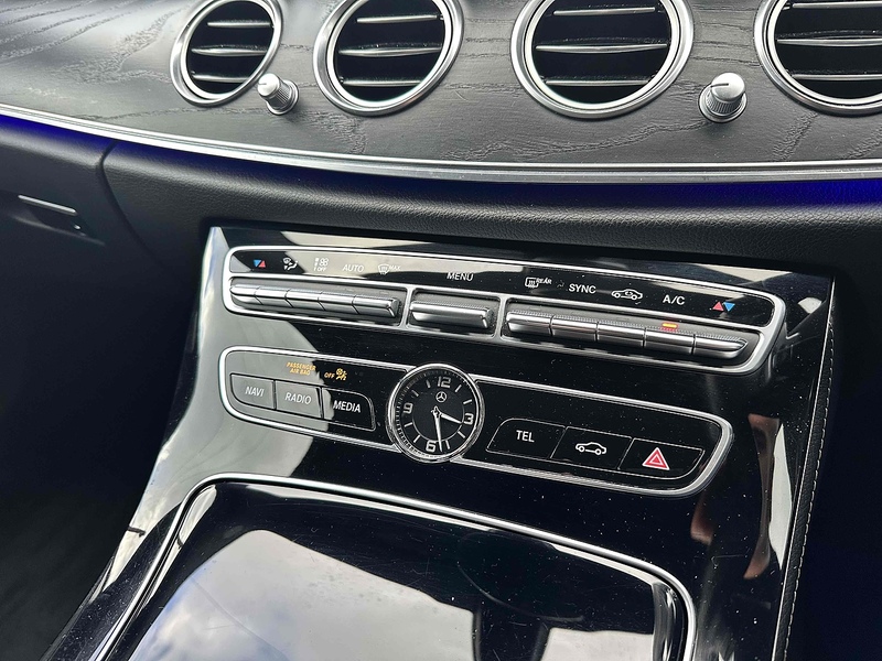 Mercedes-Benz E Class E220d AMG Line - U2058