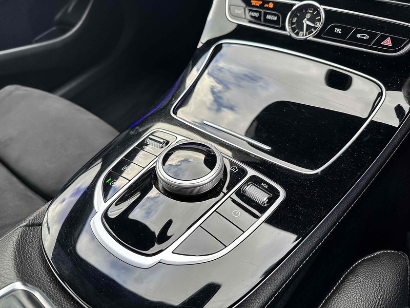 Mercedes-Benz E Class E220d AMG Line - U2058