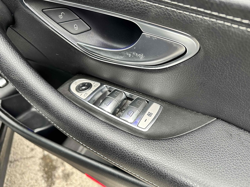 Mercedes-Benz E Class E220d AMG Line - U2058