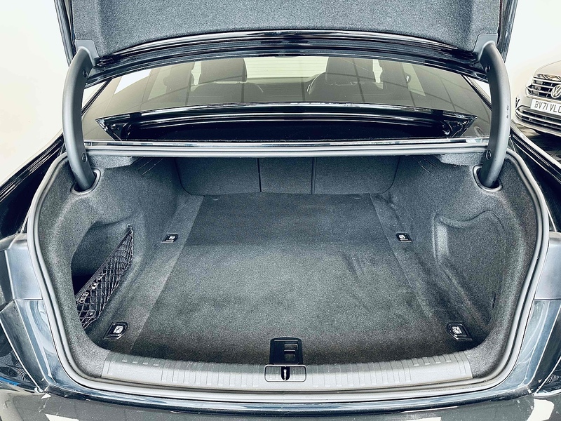 Audi A6 Saloon TFSI S line - U2063