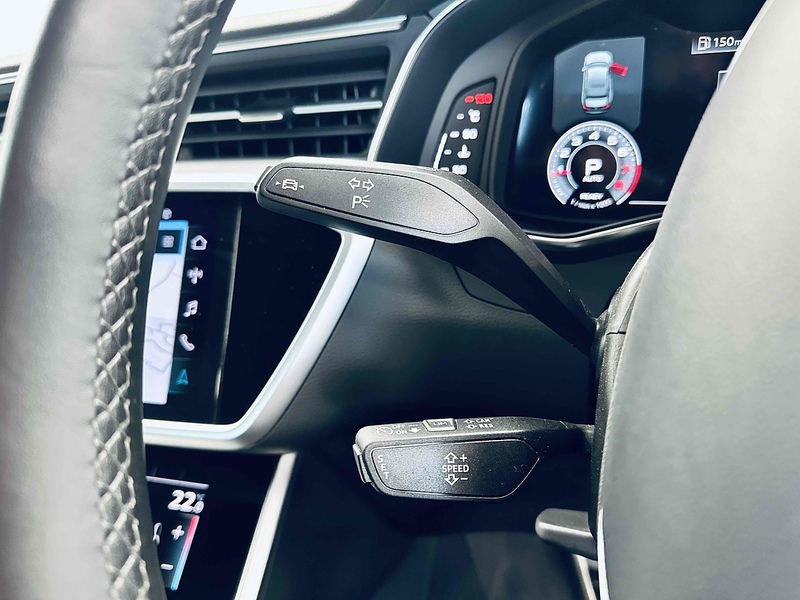 Audi A6 Saloon TFSI S line - U2063