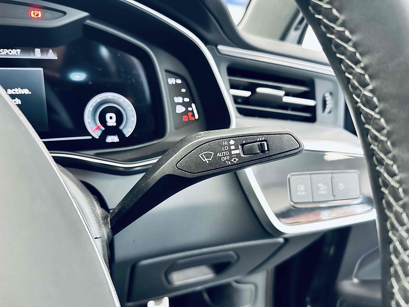 Audi A6 Saloon TFSI S line - U2063