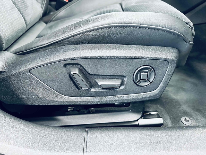 Audi A6 Saloon TFSI S line - U2063