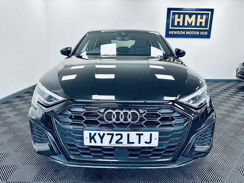 Audi A3 TFSIe S line Competition - U2065