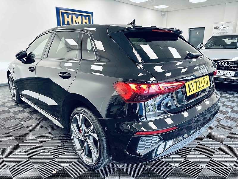 Audi A3 TFSIe S line Competition - U2065