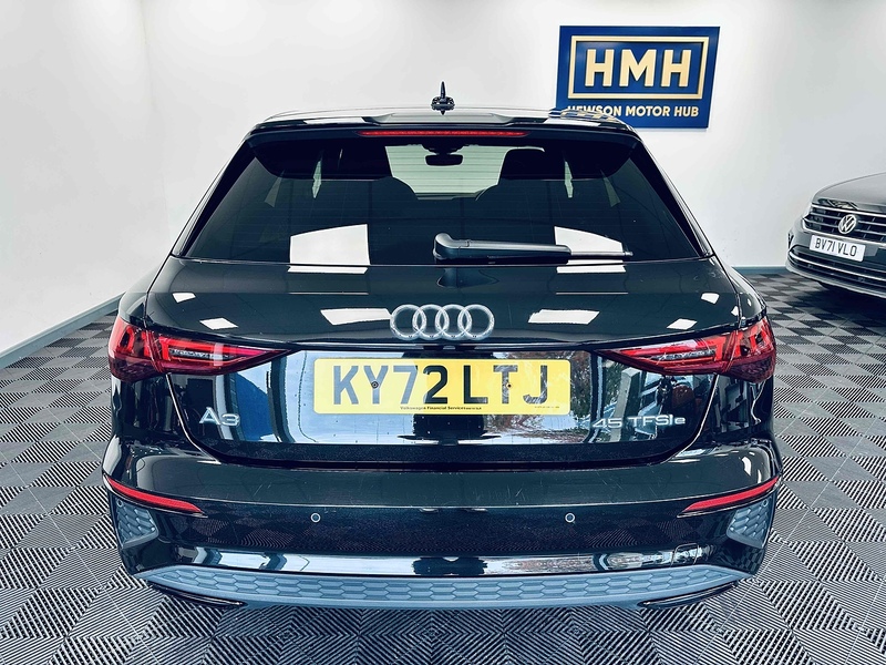 Audi A3 TFSIe S line Competition - U2065