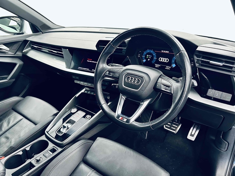 Audi A3 TFSIe S line Competition - U2065