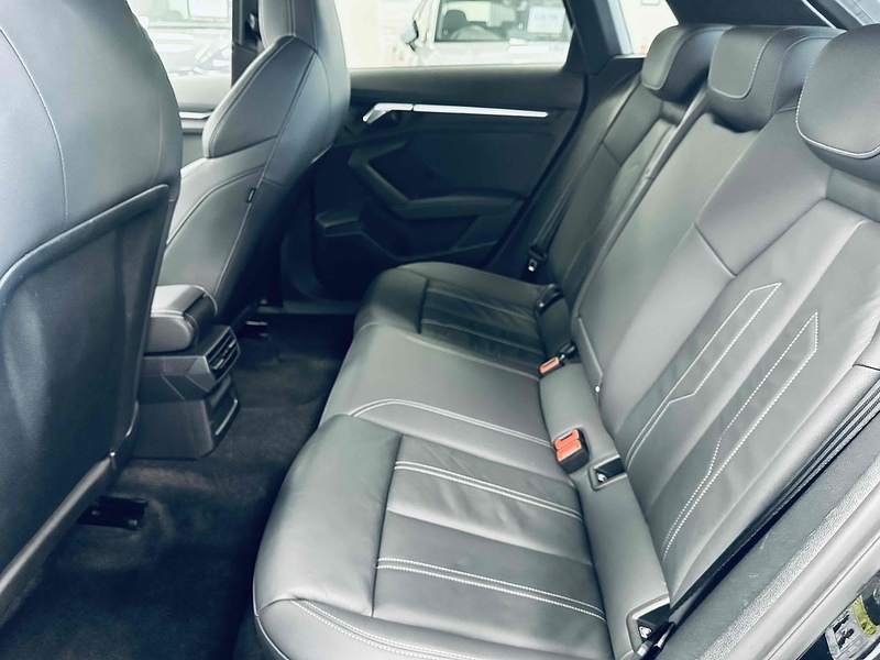 Audi A3 TFSIe S line Competition - U2065