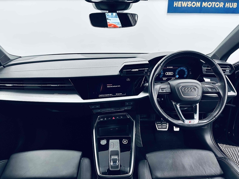 Audi A3 TFSIe S line Competition - U2065