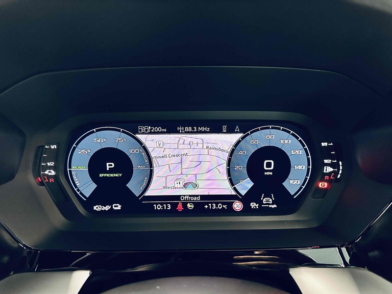 Audi A3 TFSIe S line Competition - U2065