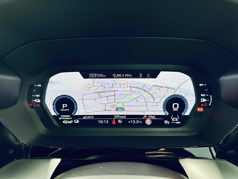 Audi A3 TFSIe S line Competition - U2065