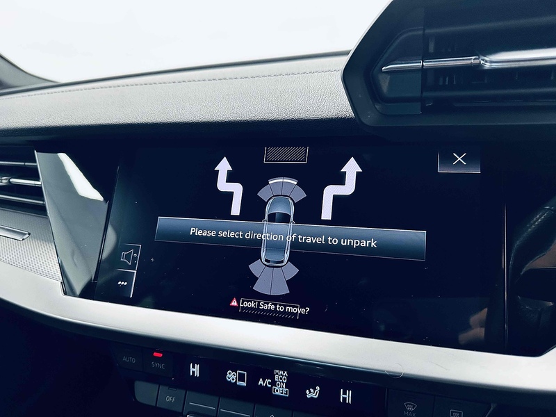 Audi A3 TFSIe S line Competition - U2065