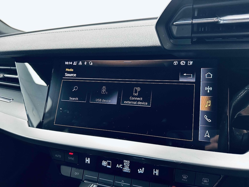 Audi A3 TFSIe S line Competition - U2065