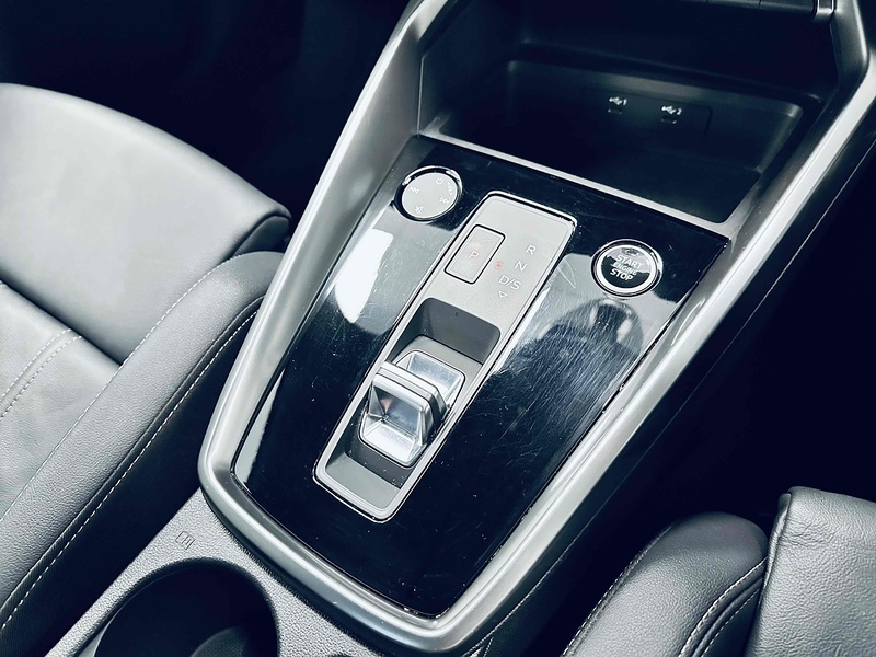 Audi A3 TFSIe S line Competition - U2065