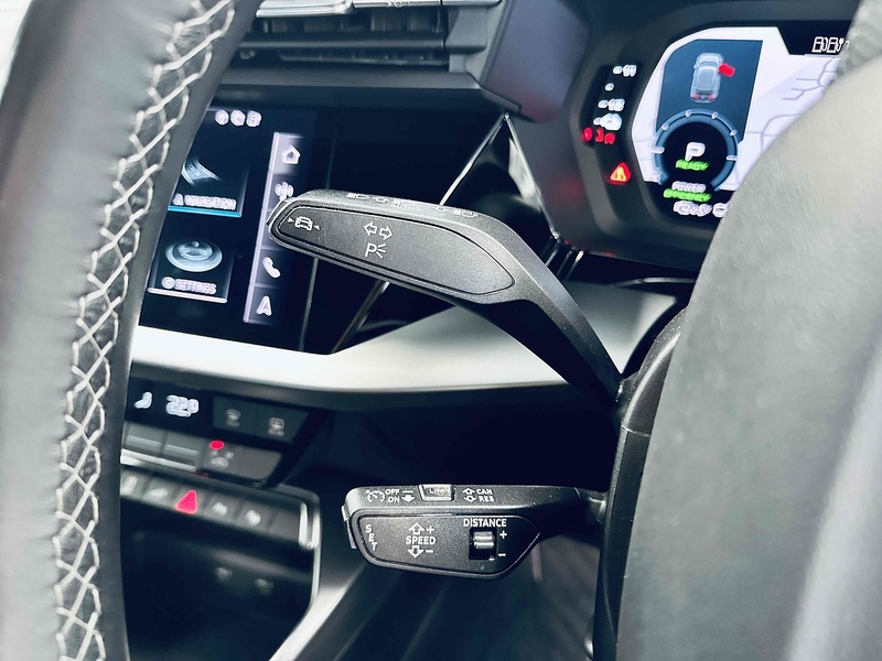 Audi A3 TFSIe S line Competition - U2065