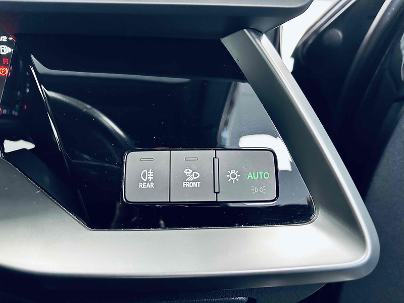 Audi A3 TFSIe S line Competition - U2065