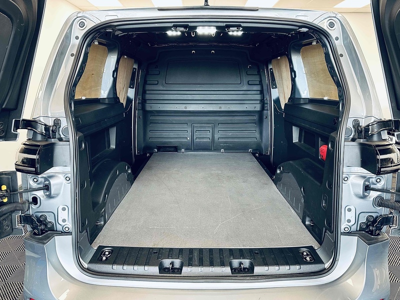 Volkswagen ID. Buzz Cargo Pro Commerce - U2070