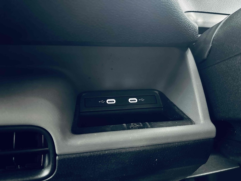 Volkswagen ID. Buzz Cargo Pro Commerce - U2070