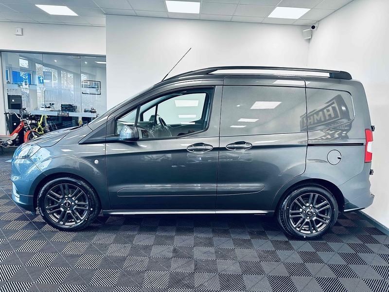 Ford Transit Courier EcoBoost Sport - U2071