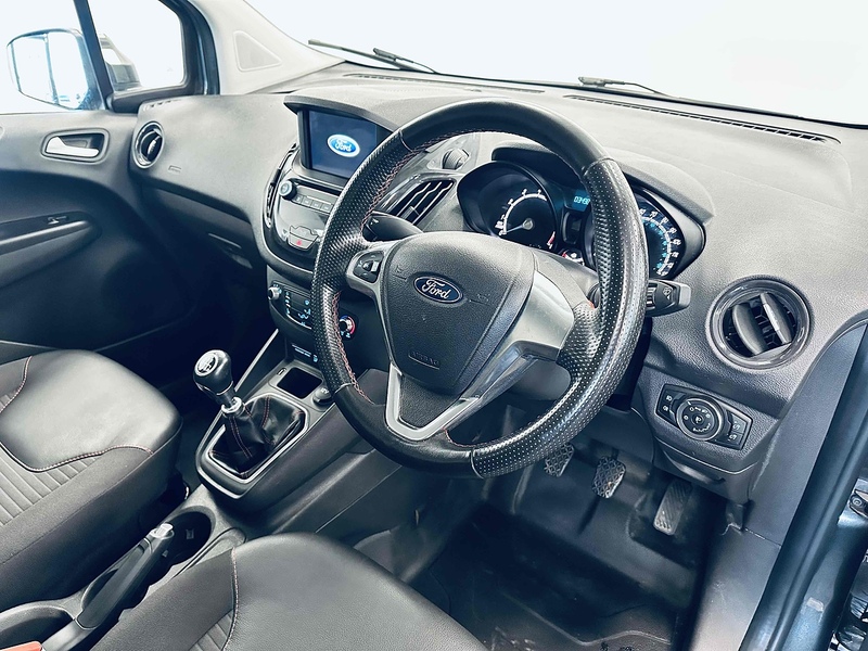 Ford Transit Courier EcoBoost Sport - U2071