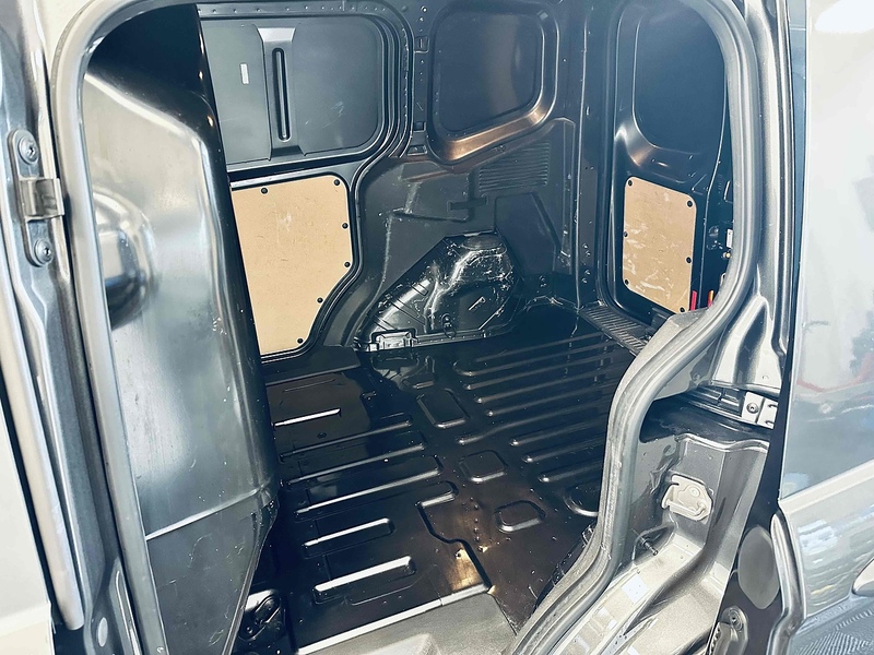 Ford Transit Courier EcoBoost Sport - U2071