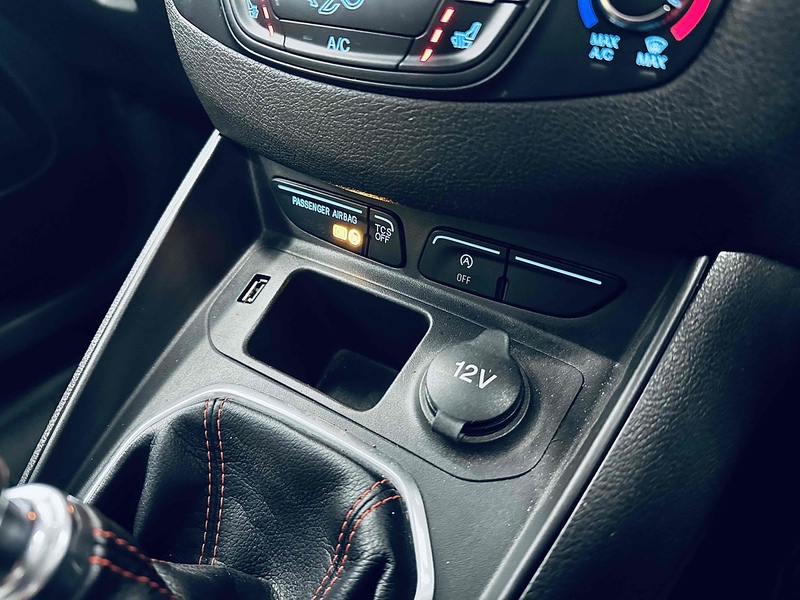 Ford Transit Courier EcoBoost Sport - U2071