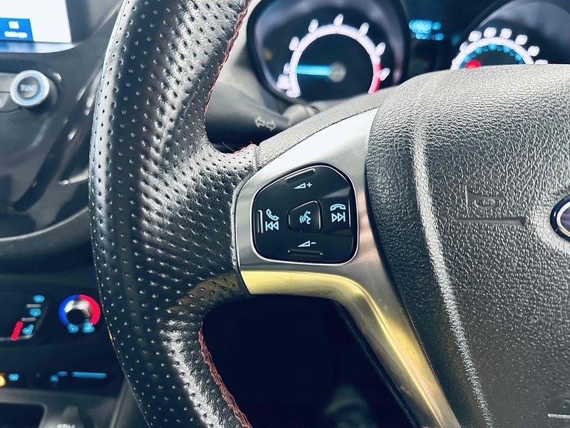 Ford Transit Courier EcoBoost Sport - U2071