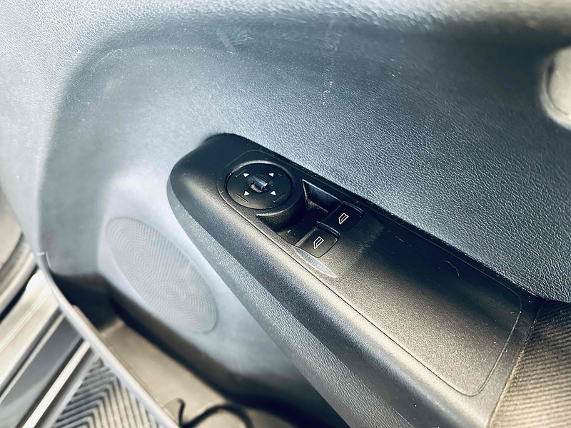 Ford Transit Courier EcoBoost Sport - U2071