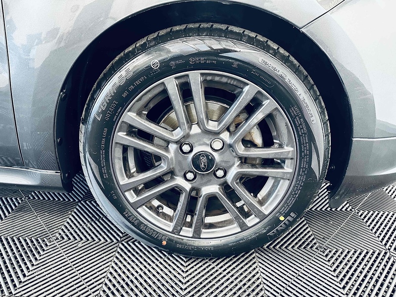 Ford Transit Courier EcoBoost Sport - U2071