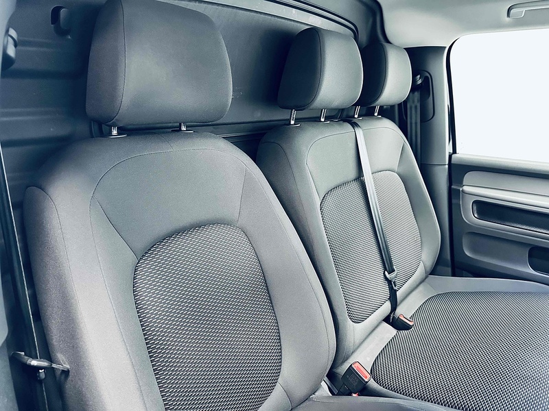 Volkswagen ID. Buzz Cargo Pro Commerce - U2073