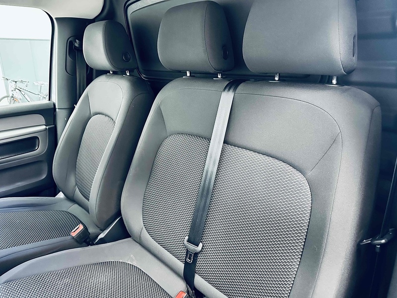 Volkswagen ID. Buzz Cargo Pro Commerce - U2079