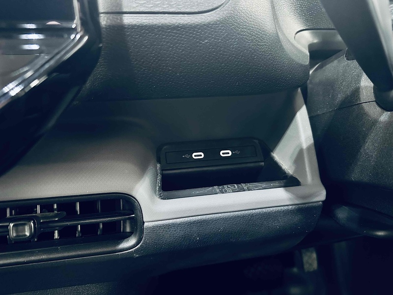 Volkswagen ID. Buzz Cargo Pro Commerce - U2079