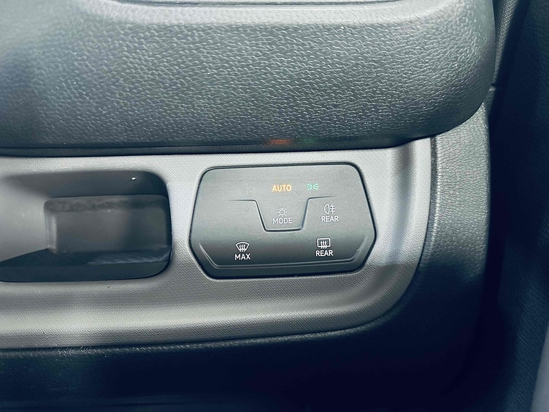 Volkswagen ID. Buzz Cargo Pro Commerce - U2079