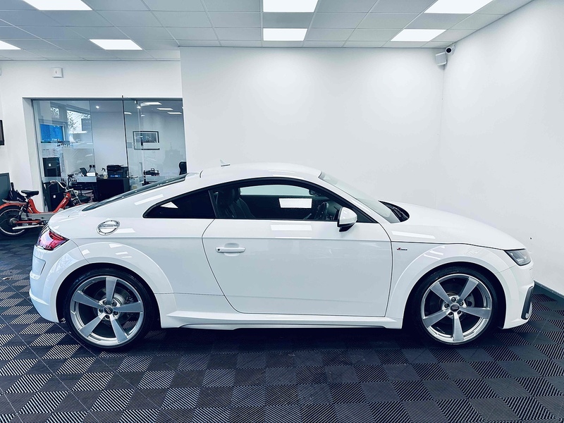 Audi TT TFSI S line - U2080