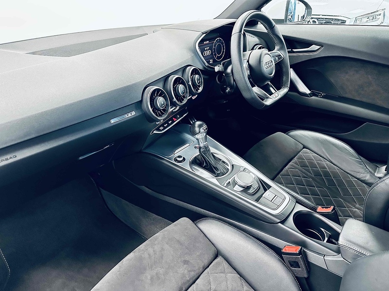 Audi TT TFSI S line - U2080