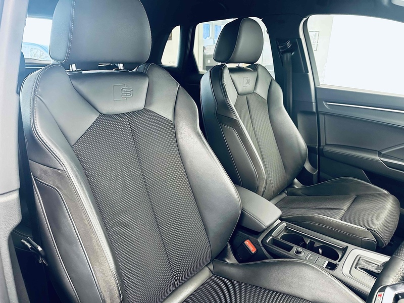 Audi Q3 TFSI CoD S line - U2083