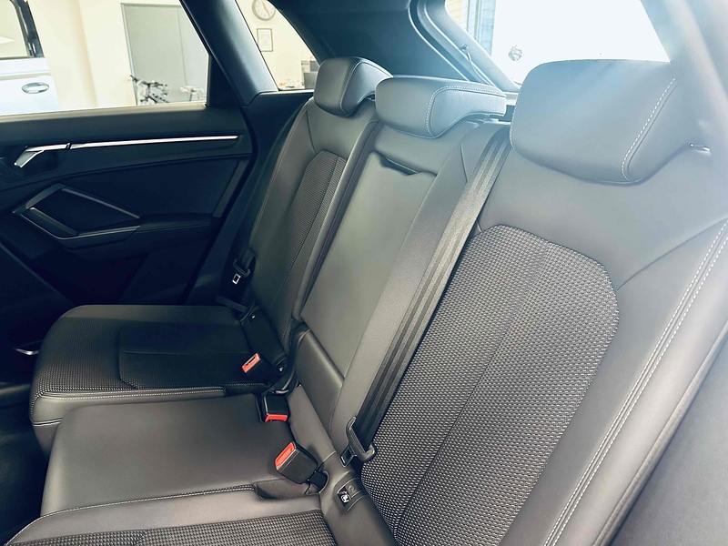 Audi Q3 TFSI CoD S line - U2083