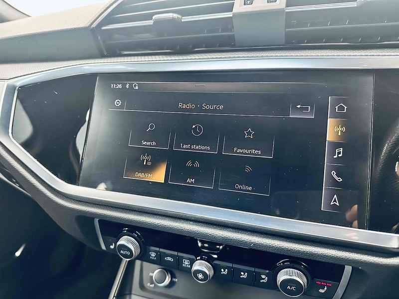 Audi Q3 TFSI CoD S line - U2083