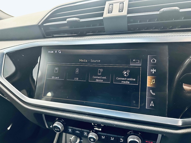 Audi Q3 TFSI CoD S line - U2083